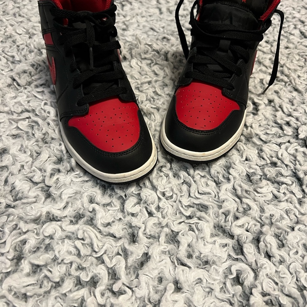 Jordan 1 Mid